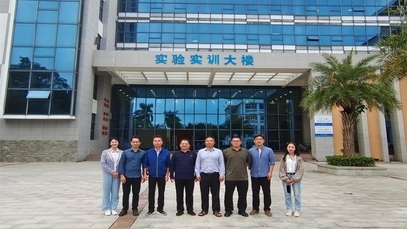 SMT贴片加工：揭秘其背后的核心设备与工艺
